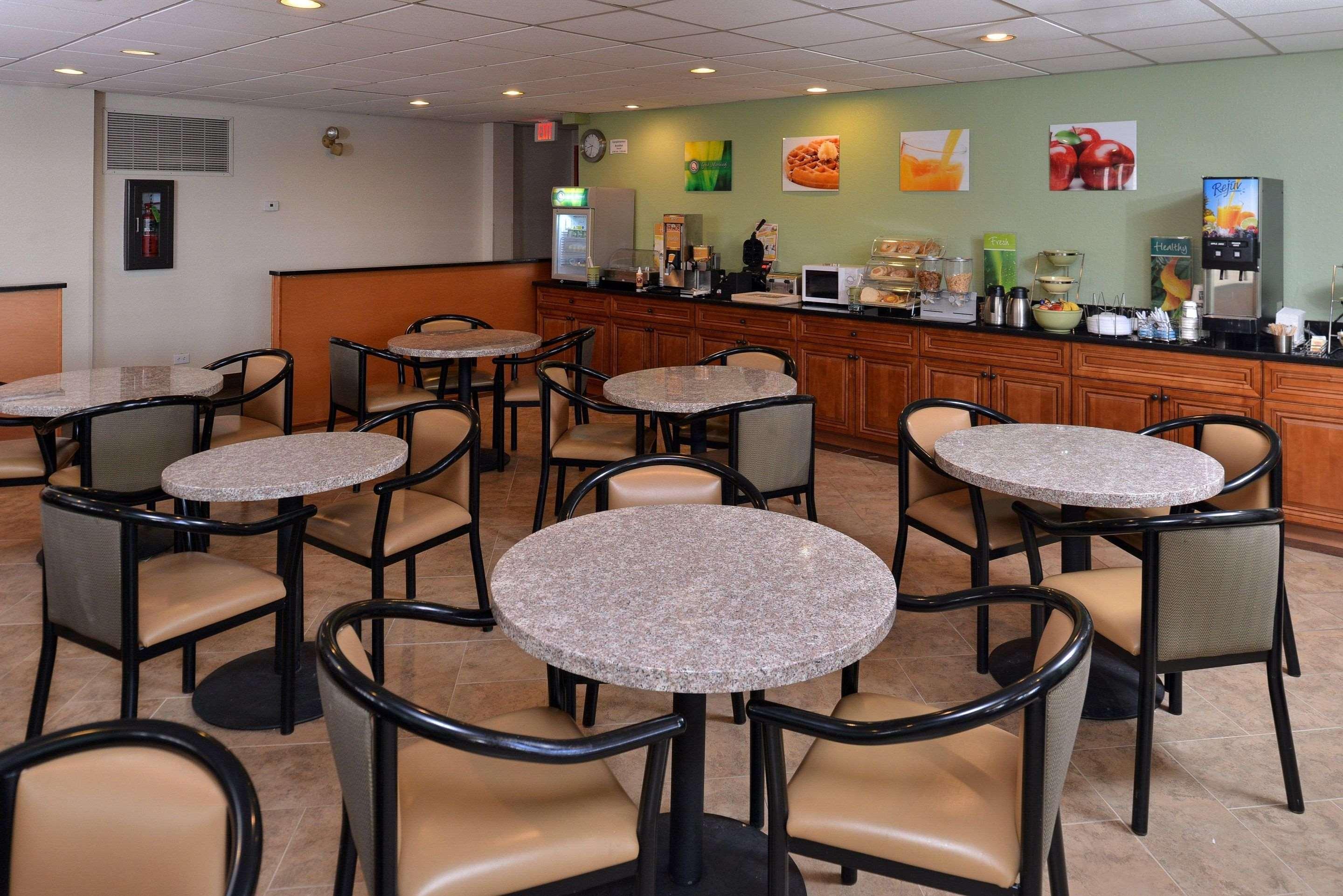 Quality Inn & Suites Matteson Near I-57 Exteriér fotografie